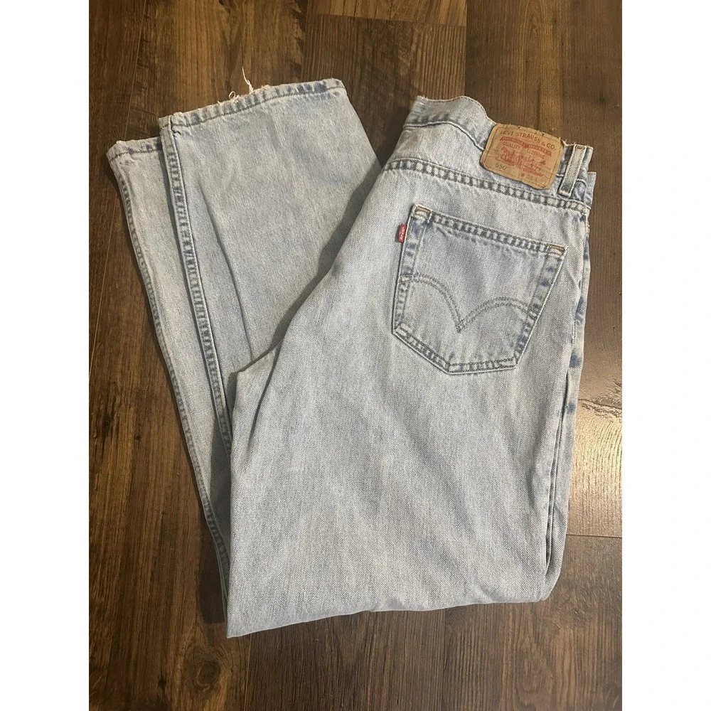 Levi's 550 Jeans Mens 36x32 Faded Wash Denim Relaxed Fit Straight Leg Classic